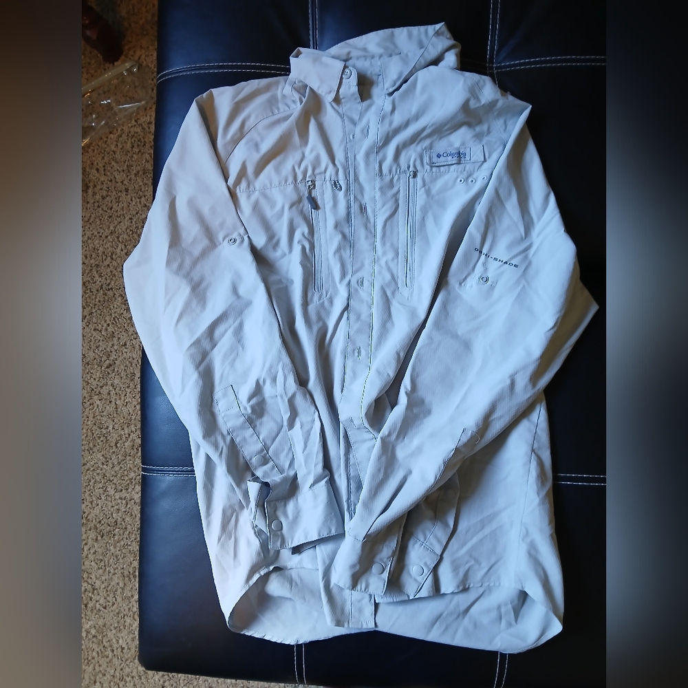Columbia Gray Raincoat Lightweight Packable